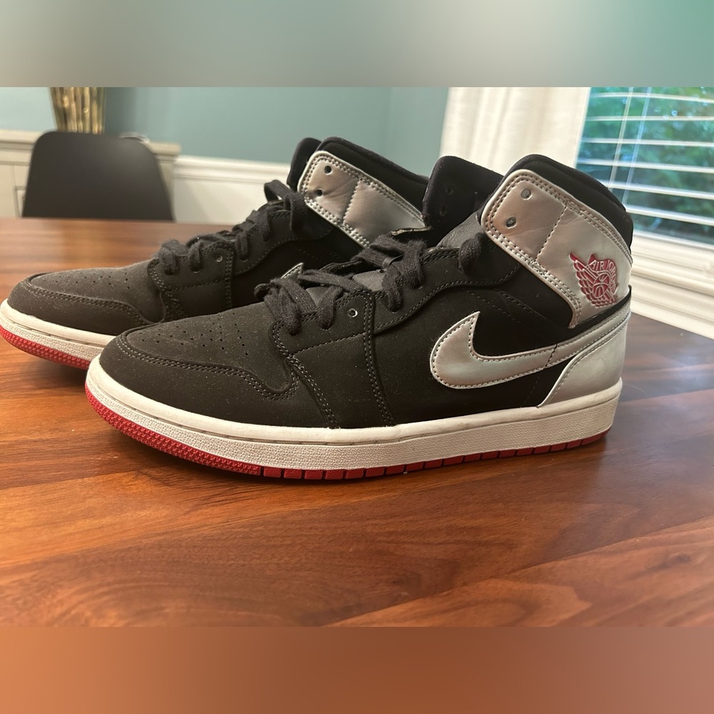 Nike Air Jordan 1 Mid - Black Red Silver (GS)